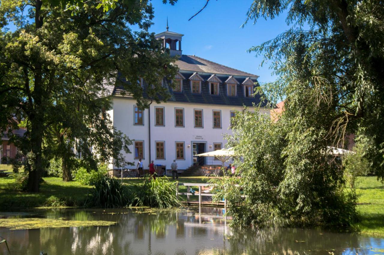 Biohotel Stiftsgut Wilhelmsgluecksbrunn Creuzburg Exterior photo
