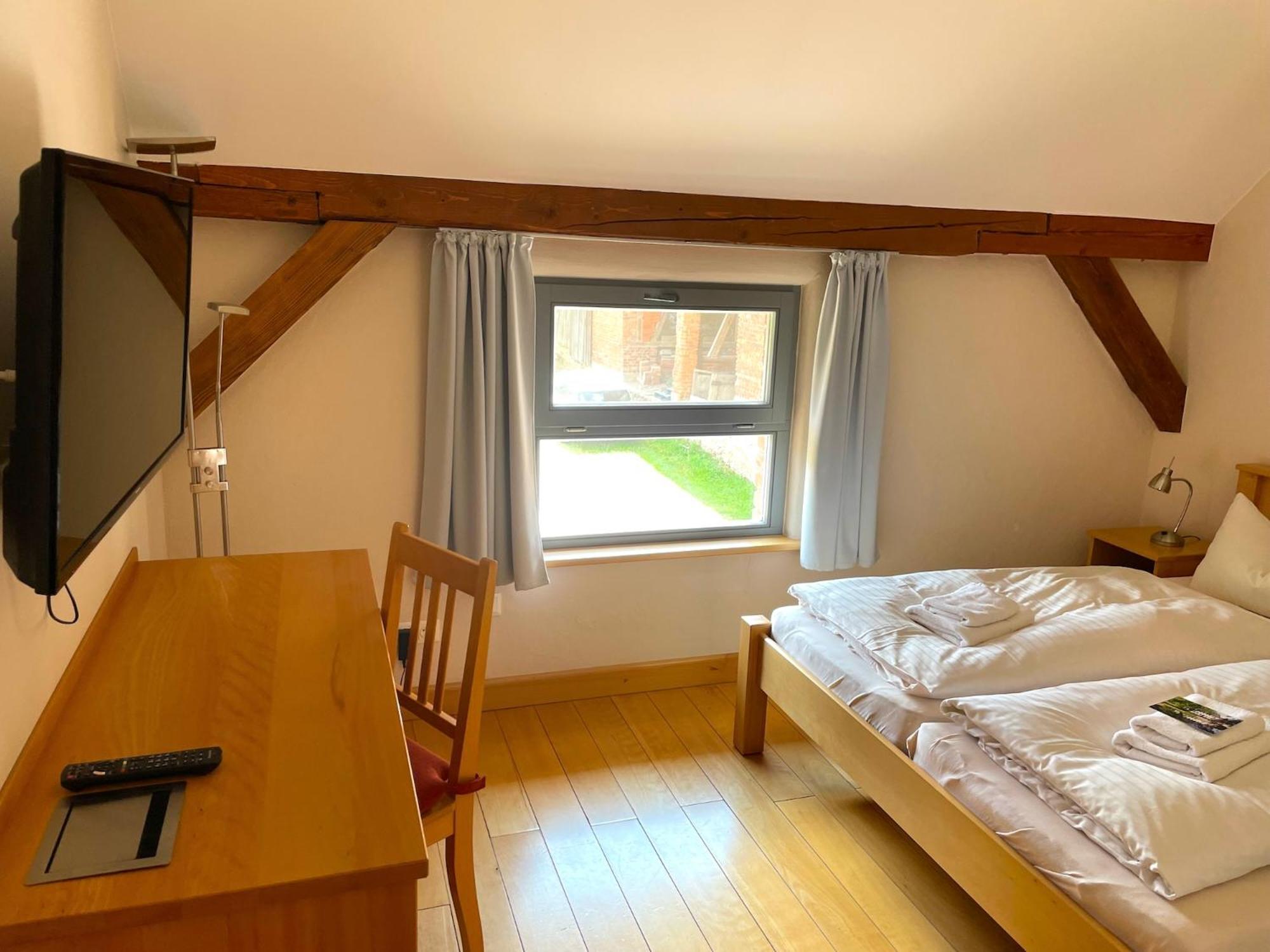 Biohotel Stiftsgut Wilhelmsgluecksbrunn Creuzburg Exterior photo
