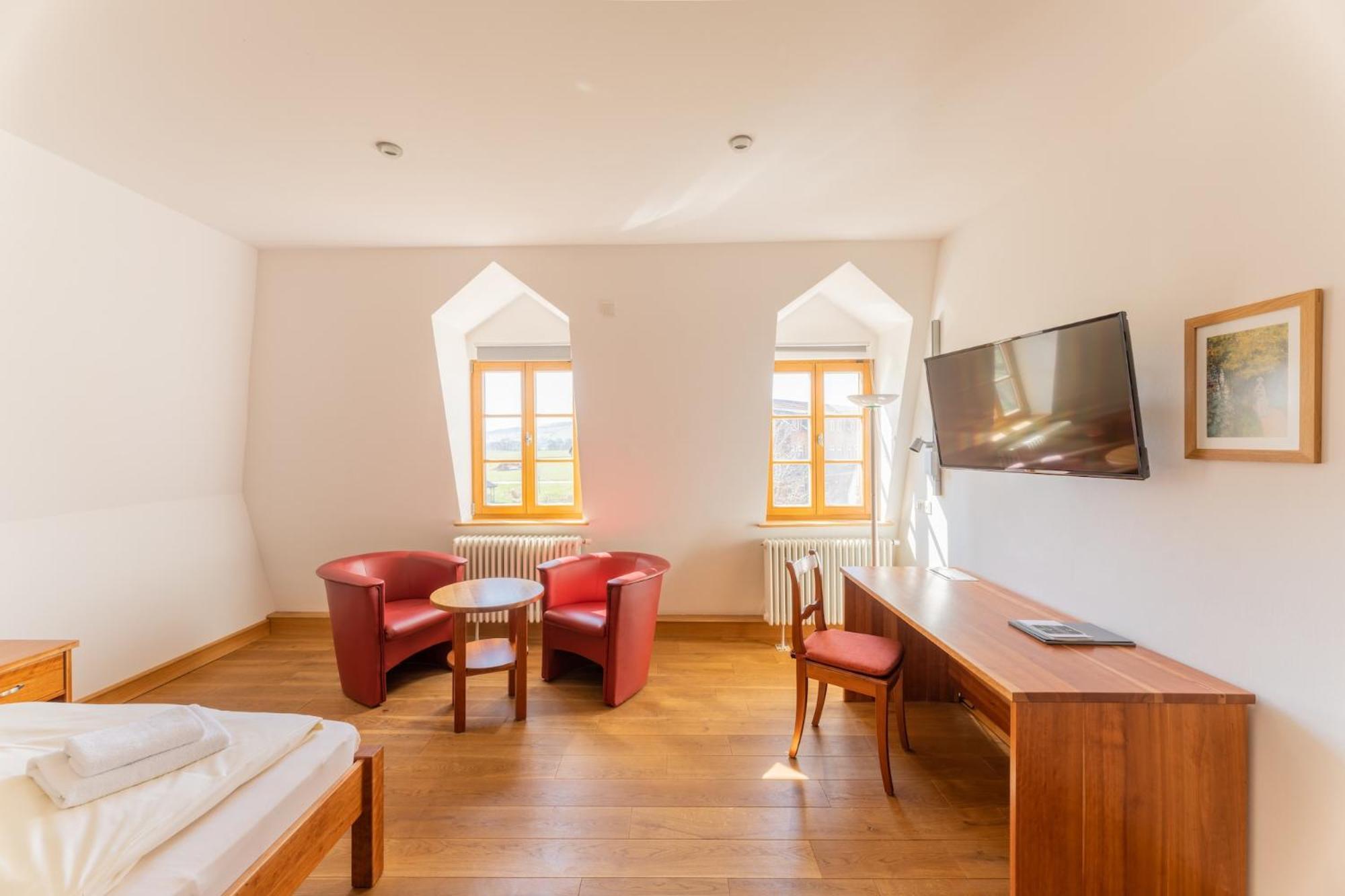 Biohotel Stiftsgut Wilhelmsgluecksbrunn Creuzburg Exterior photo